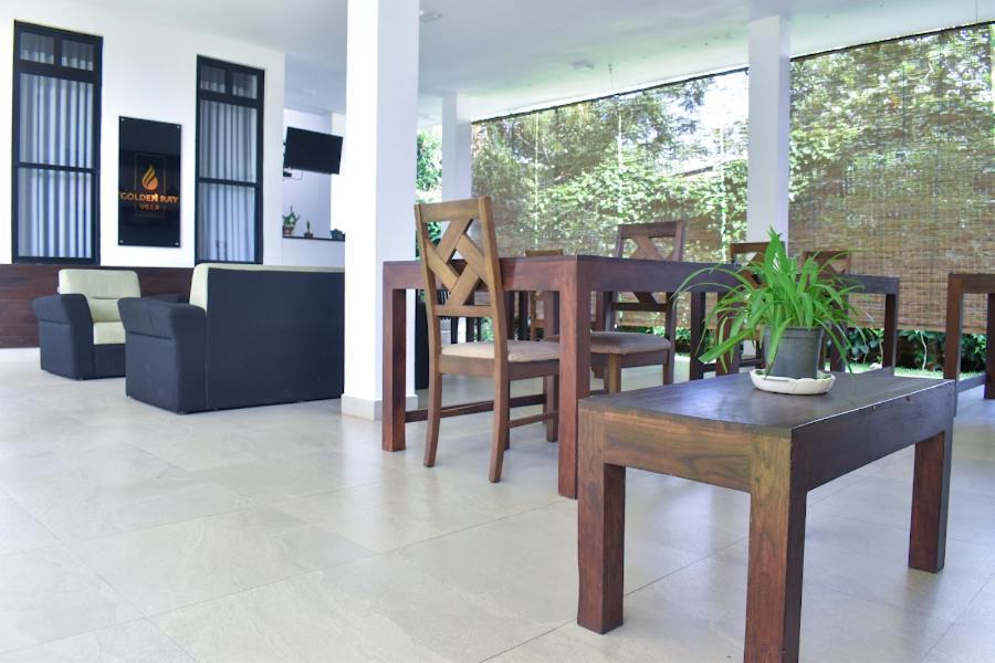 Golden Ray Villa Anuradhapura Buitenkant foto